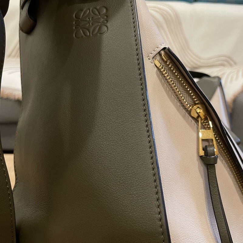 LOEWE Hammock 小牛皮-5