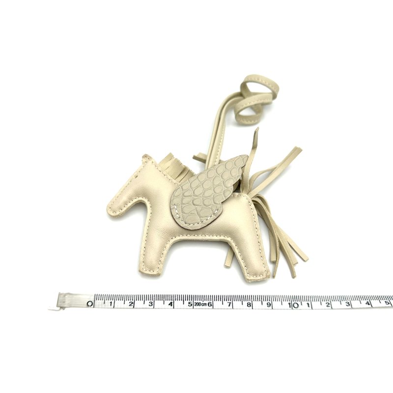 【美收精品】HERMES 白色小飛馬吊飾 B-272【隔月月中將轉賣至日本 上架期限30天】-8