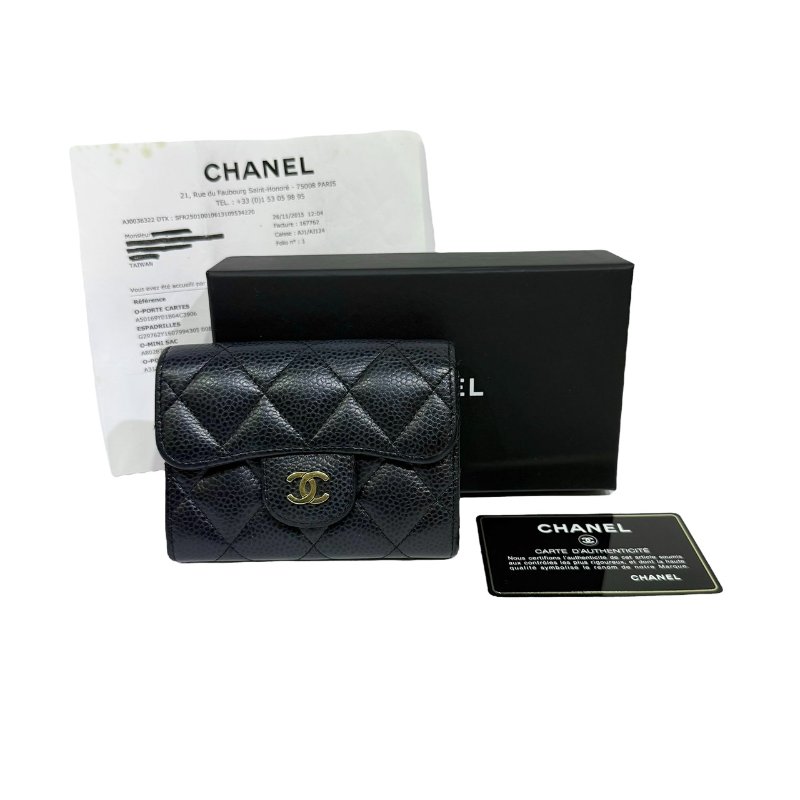 【美收精品】CHANEL 深藍色荔枝紋牛皮短夾 3-52-11