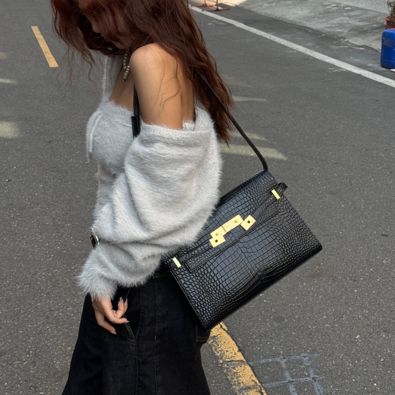 (全新品💖) YSL Kelly 30 凱莉包 曼哈頓 黑金鱷魚紋 專櫃13萬-23
