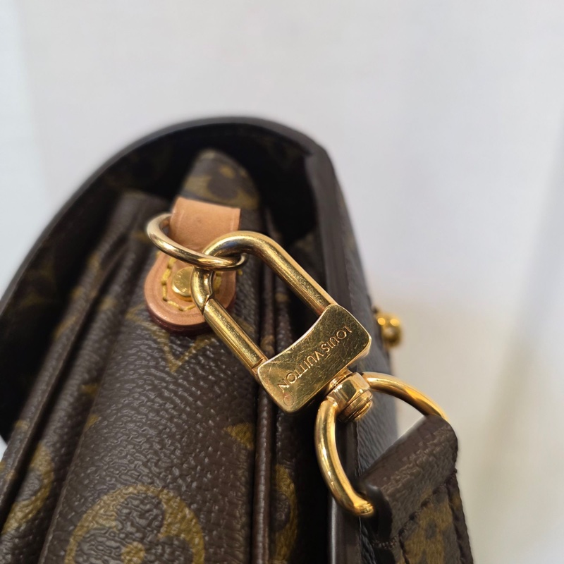 LV 原花金釦手提斜背郵差包M44875-11
