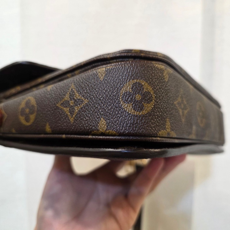 LV 原花金釦手提斜背郵差包M44875-12