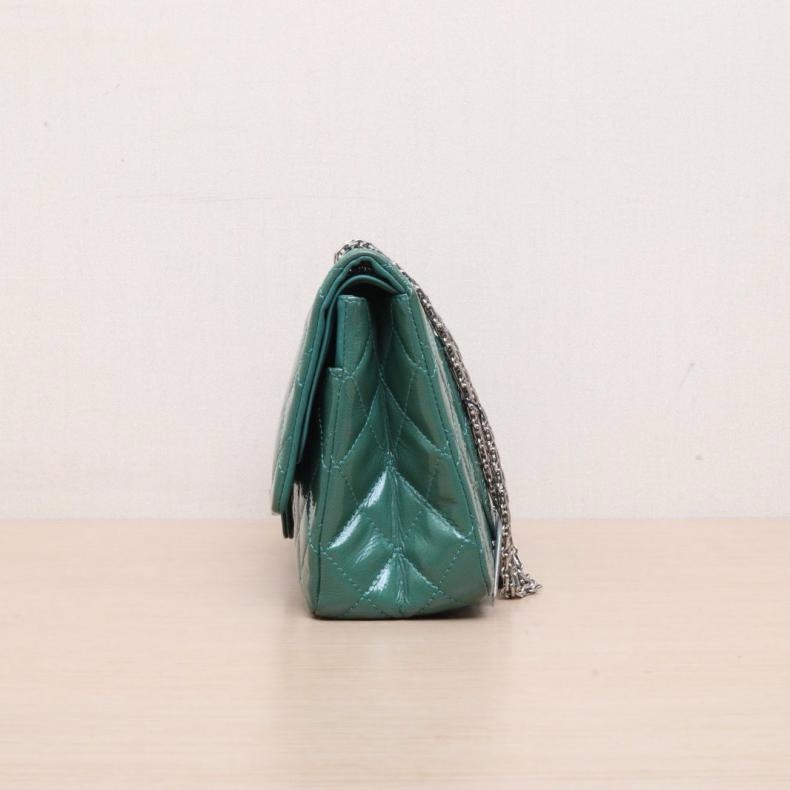 CHANEL(香奈兒) 2.55 口蓋包 MAXI 31.5cm 綠色 漆皮 14開 銀扣-1