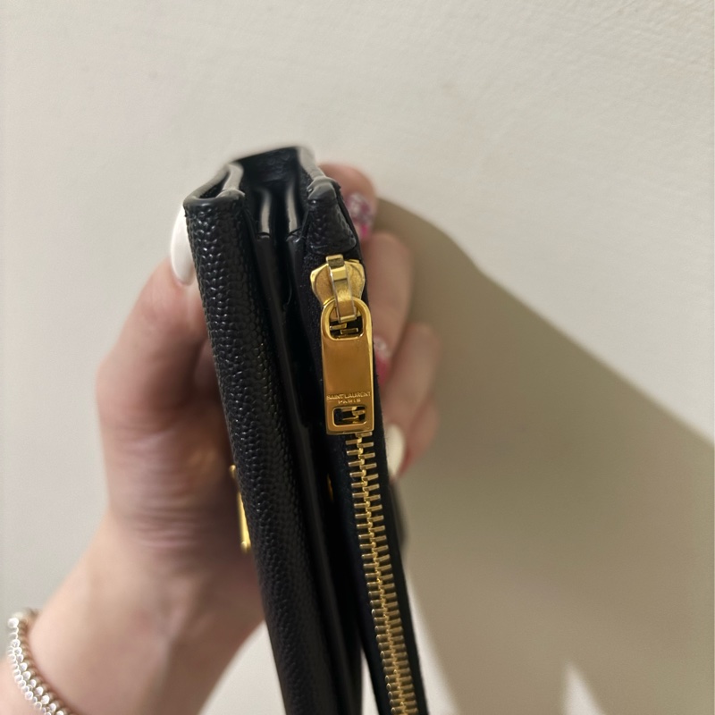 YSL UPTOWN粒面壓紋皮革短夾 九成新-7