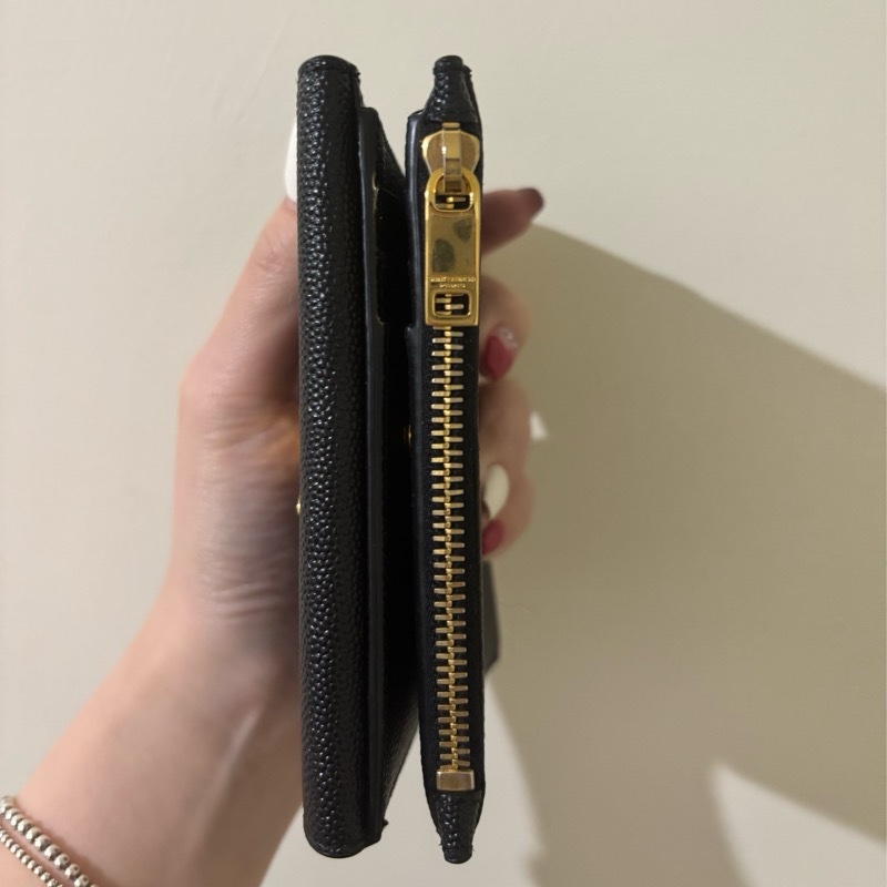 YSL UPTOWN粒面壓紋皮革短夾 九成新-8