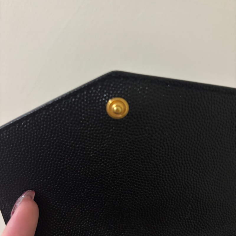 YSL UPTOWN粒面壓紋皮革短夾 九成新-14