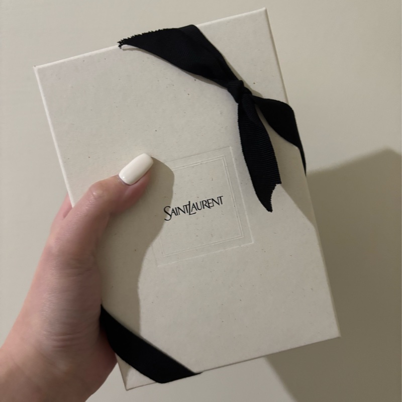 YSL UPTOWN粒面壓紋皮革短夾 九成新-15