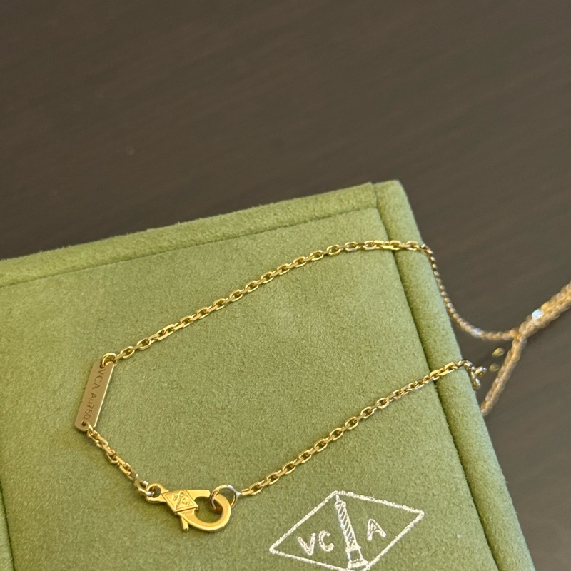 VCA經典白色四葉草項鍊-9