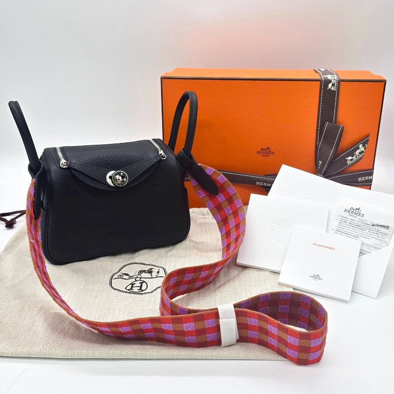 全新【台灣購證⚡免配貨】 HERMÈS|黑銀編織肩帶|LINDY MINI 19|U刻・現貨直出-0