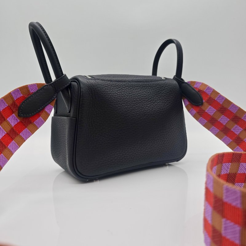 全新【台灣購證⚡免配貨】 HERMÈS|黑銀編織肩帶|LINDY MINI 19|U刻・現貨直出-2