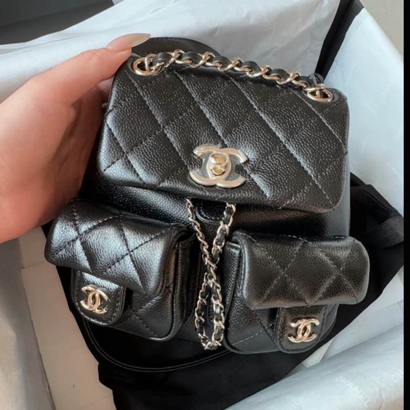 🎀 CHANEL 香奈兒 Mini Duma 小青蛙 精緻雙口袋後背包 小號-3