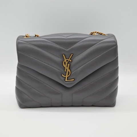 (超級新💖配件齊) SAINT LARUENT LOULOU小號 MATELASSÉ 錫器灰 小號 絎縫小羊皮手袋 鏈條包｜專櫃98,000