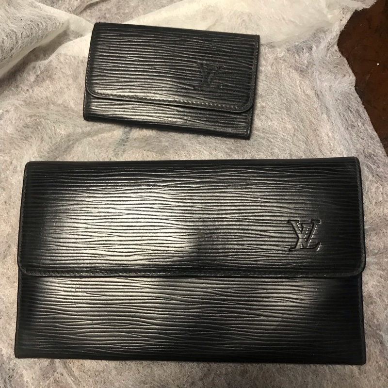 LV水筒包含皮夾、鑰匙包-11