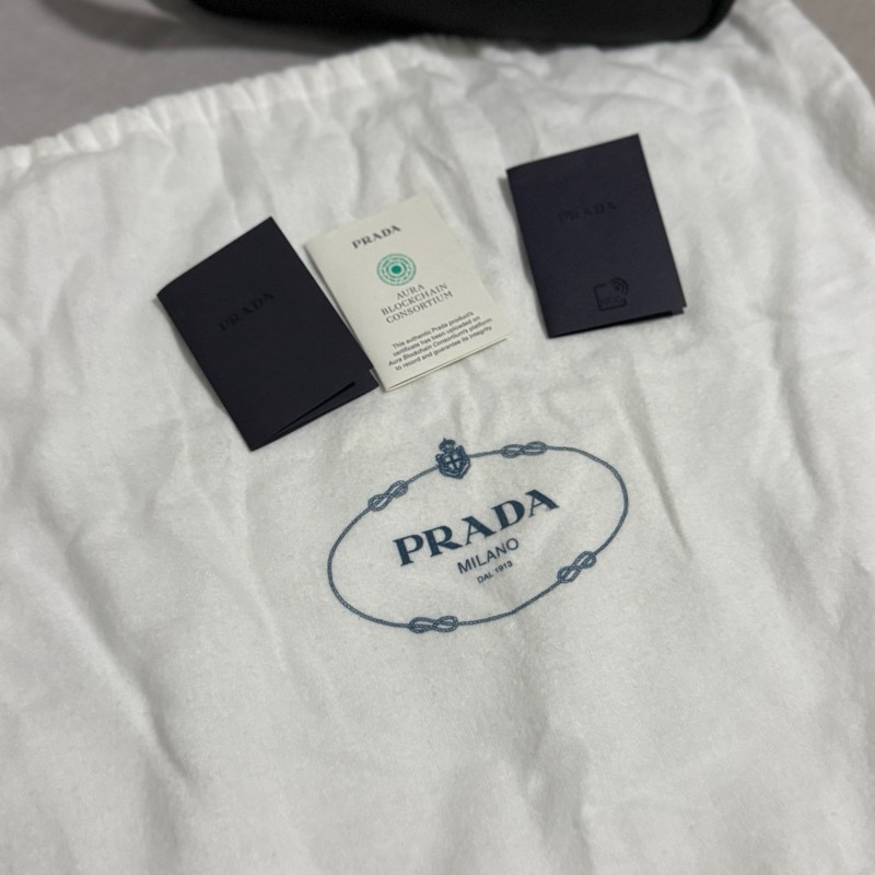 Prada菜籃子 皮革手提袋✨✨-15