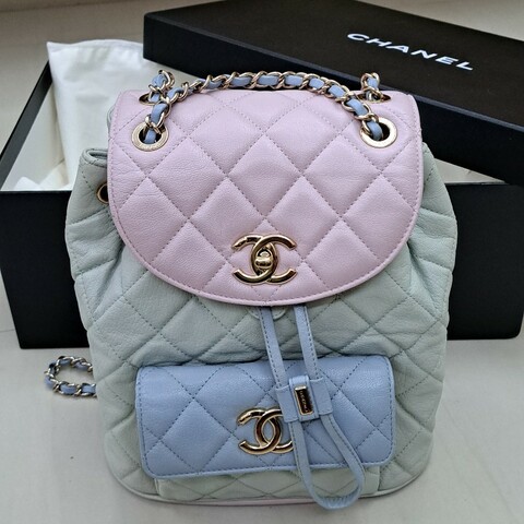 Chanel Duma 馬卡龍金釦雙肩鍊條後背包 贈香奈兒墨鏡