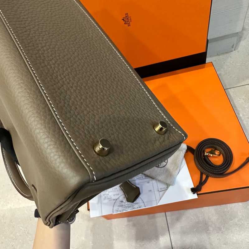 全新帶膜全配🈶️今年台灣購證❤️ #愛馬仕 #kelly28 #大象灰 #金釦 #凱莉28 K28-14