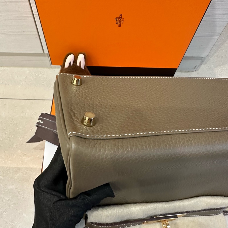 全新帶膜全配🈶️今年台灣購證❤️ #愛馬仕 #kelly28 #大象灰 #金釦 #凱莉28 K28-18