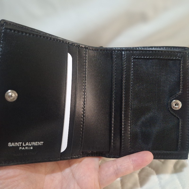 全新正品SAINT LAURENT 聖羅蘭YSL銀色logo黑色皮革扣式拉鍊短夾皮夾535411-2