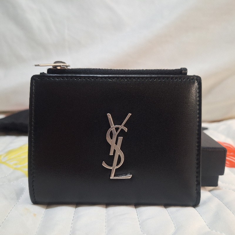 全新正品SAINT LAURENT 聖羅蘭YSL銀色logo黑色皮革扣式拉鍊短夾皮夾535411-5