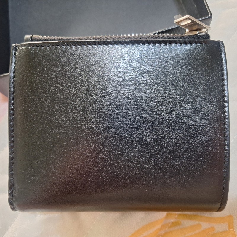 全新正品SAINT LAURENT 聖羅蘭YSL銀色logo黑色皮革扣式拉鍊短夾皮夾535411-6