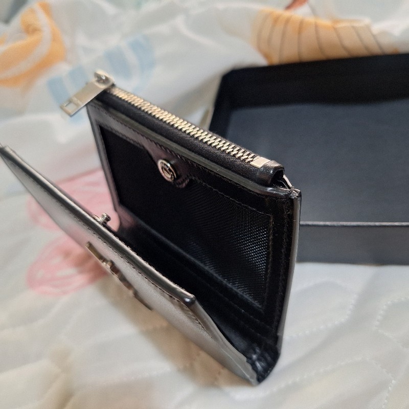 全新正品SAINT LAURENT 聖羅蘭YSL銀色logo黑色皮革扣式拉鍊短夾皮夾535411-10