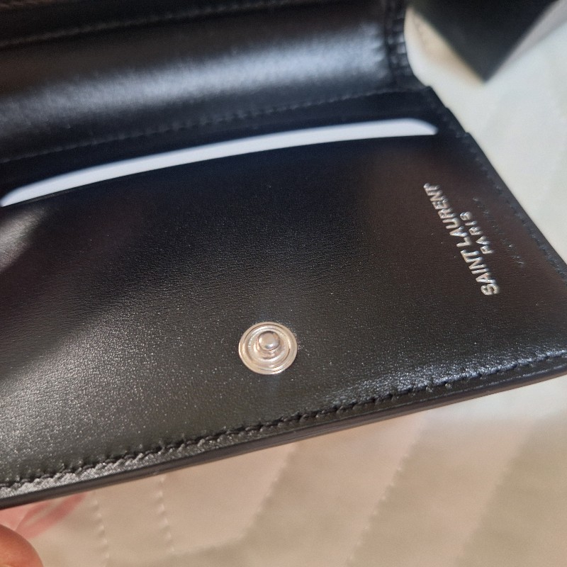 全新正品SAINT LAURENT 聖羅蘭YSL銀色logo黑色皮革扣式拉鍊短夾皮夾535411-12