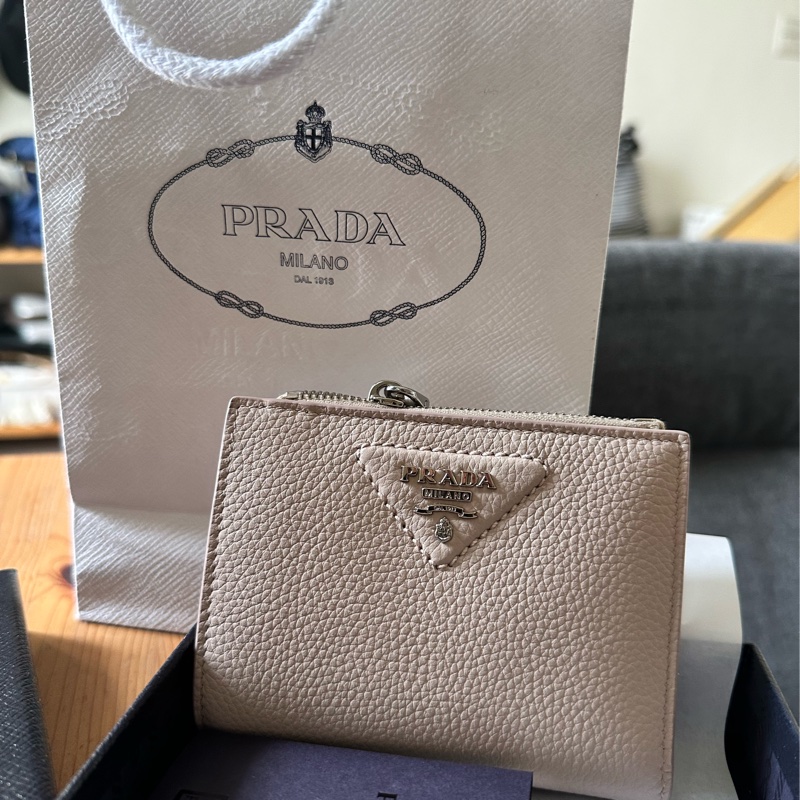 全新羅馬帶回 女士杏色短夾-3