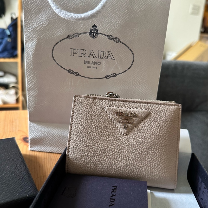 全新羅馬帶回 女士杏色短夾-4