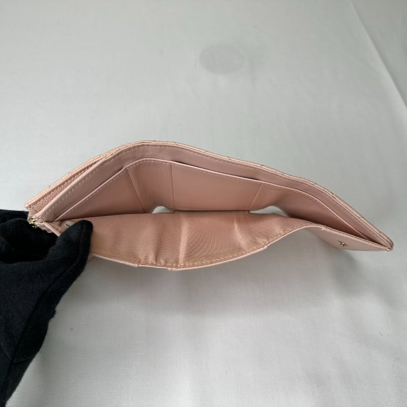 CHANEL 琺瑯雙C荔枝牛粉色短夾-7