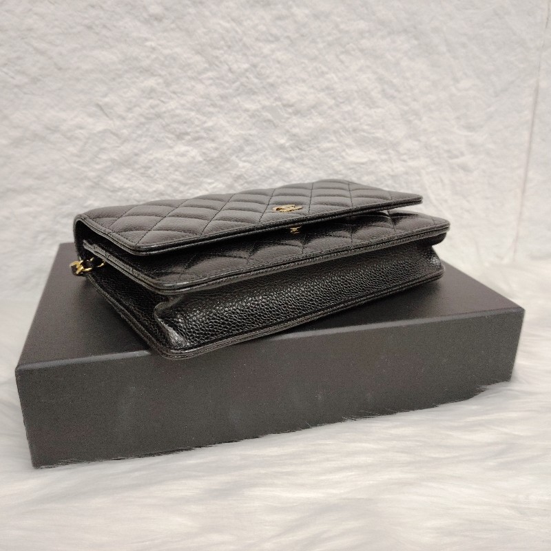 Chanel WOC 黑色 牛皮 中號 金扣顆粒壓花-4