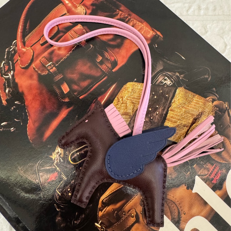 Hermes咖/粉小飛馬吊飾-1