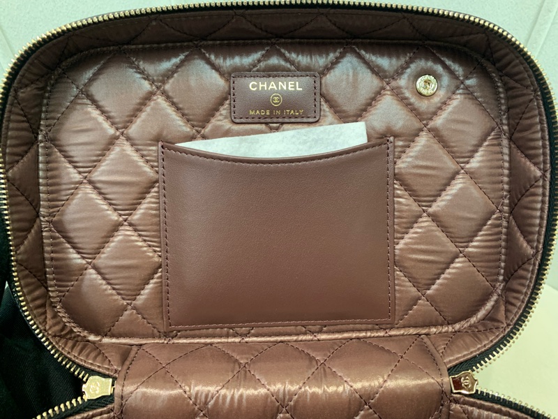 CHANEL 黑色化妝包 O630NY-11