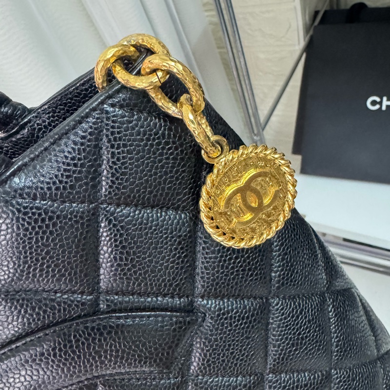 Chanel 黑金魚子醬希爾頓托特包-3