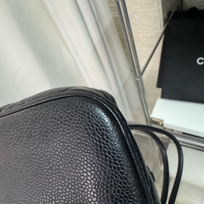 Chanel 黑金魚子醬希爾頓托特包-8