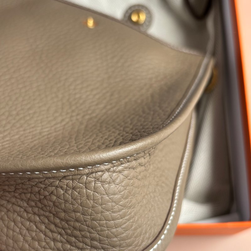 ::HERMÈS:: mini evelyne 大象灰x金 藍織帶背帶 斜背包-8