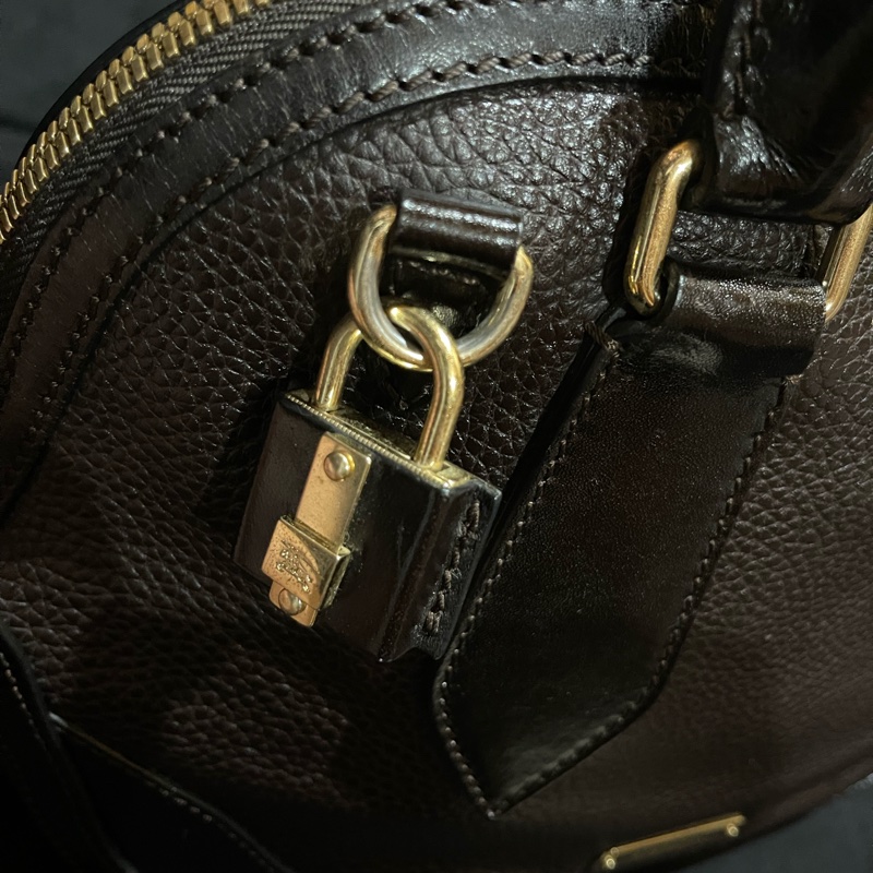 Burberry 金釦深棕色手提側背包-38