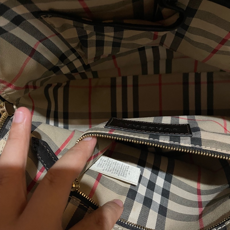 Burberry 金釦深棕色手提側背包-52