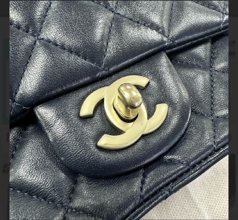 Chanel買到賺到熱門款質感羊皮方胖深藍色近黑香檳色五金-25