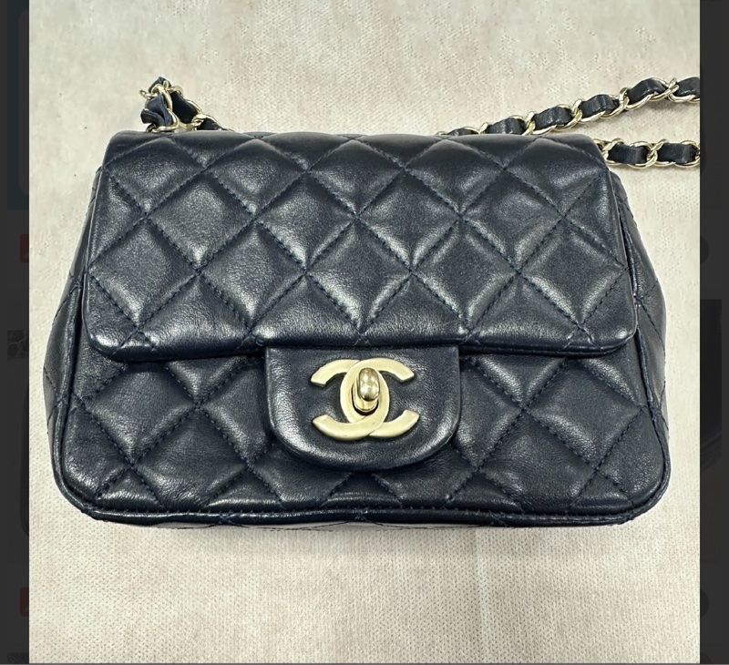 Chanel買到賺到熱門款質感羊皮方胖深藍色近黑香檳色五金-26