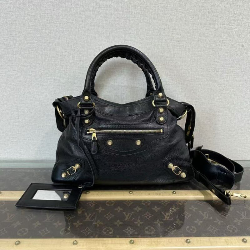 ✨Balenciaga 黑金機車手提肩背斜背包 33*22*7 98新 配件塵袋-0