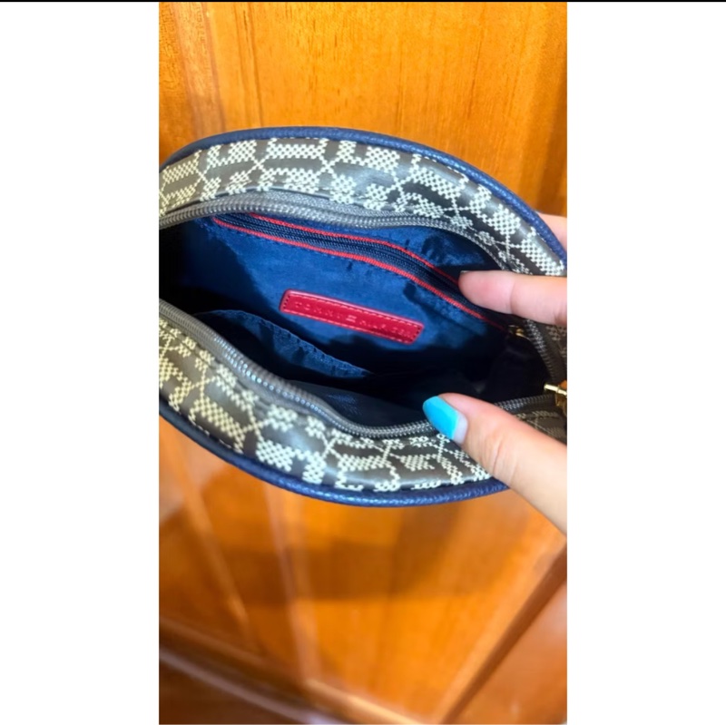 Tommy Hilfiger 圓餅包（標誌的膜還沒撕/亮晶晶✨）-9