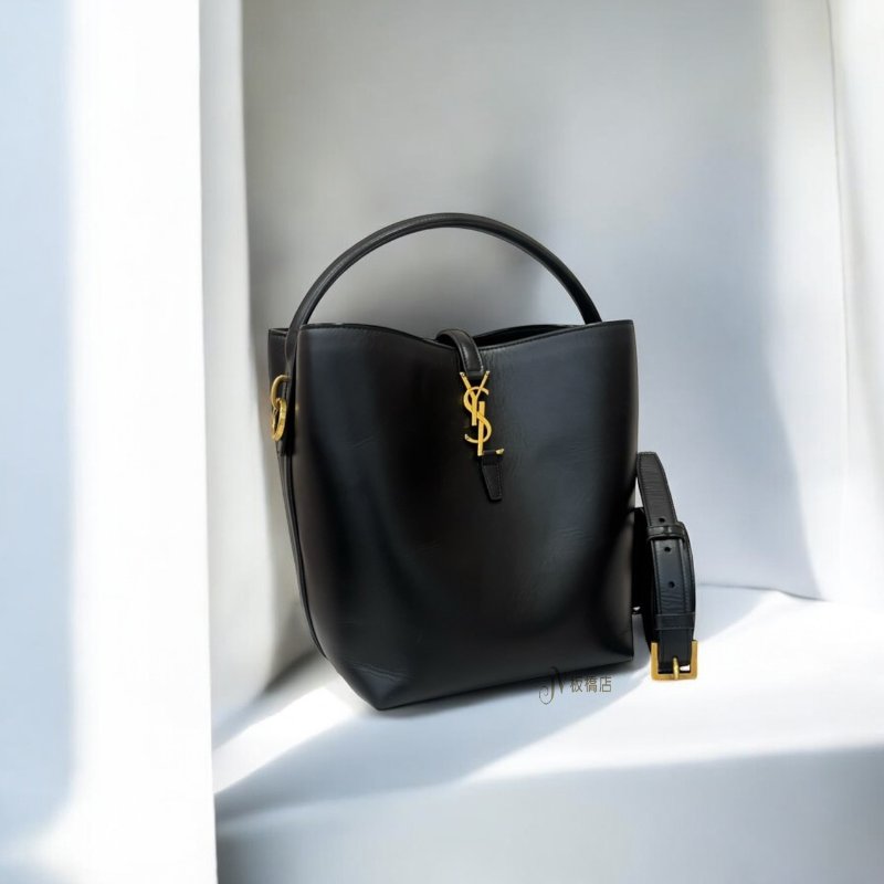 YSL 黑色牛皮金釦le 37水桶包-0