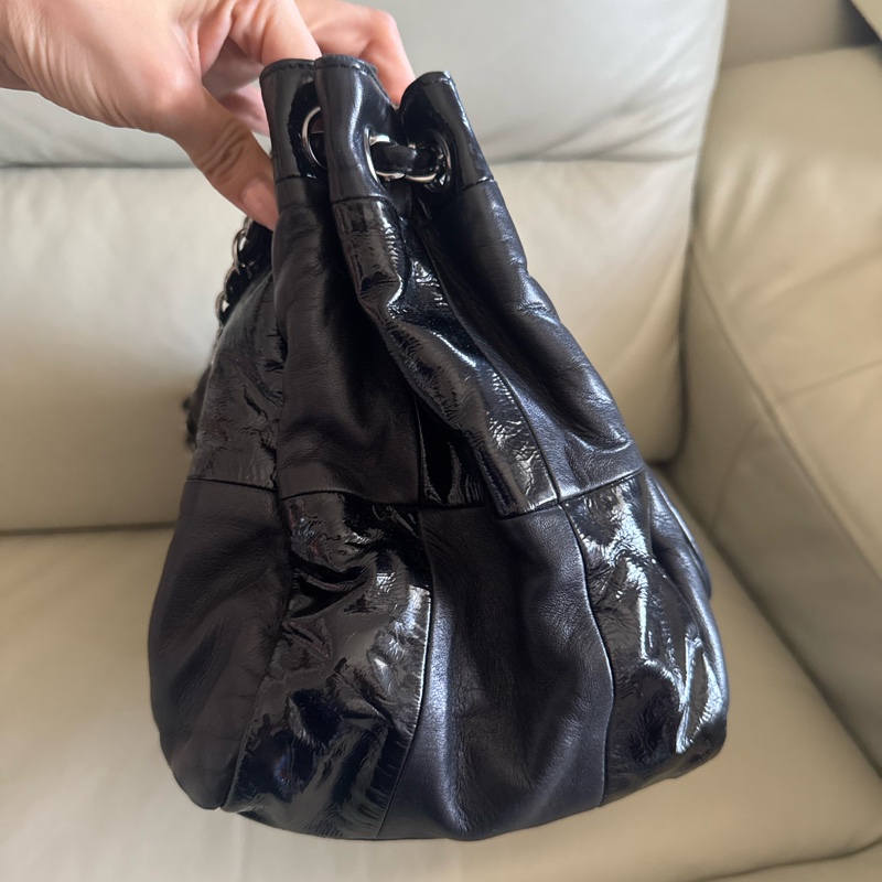 香奈兒銀扣黑色大包-3