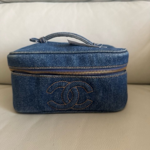 香奈兒牛仔化妝包