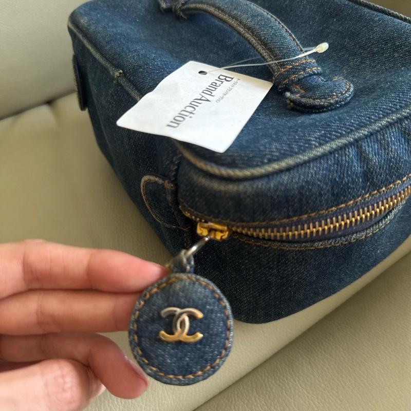 香奈兒牛仔化妝包-10