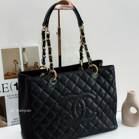 CHANEL 黑色荔枝皮金釦GST托特包 A20995