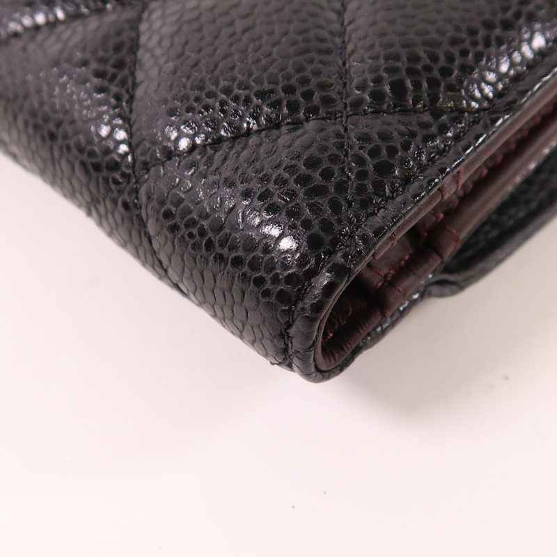 CHANEL 牛皮皮革Fold Wallet金扣錢包-11