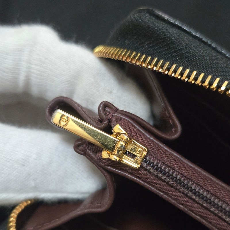 Chanel 香奈兒 黑金荔枝皮 金色雙C logo ㄇ拉 拉鍊長夾-32