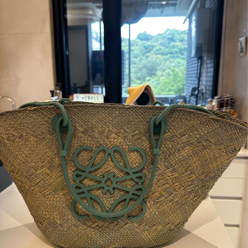 Loewe湖水綠草編大包-0