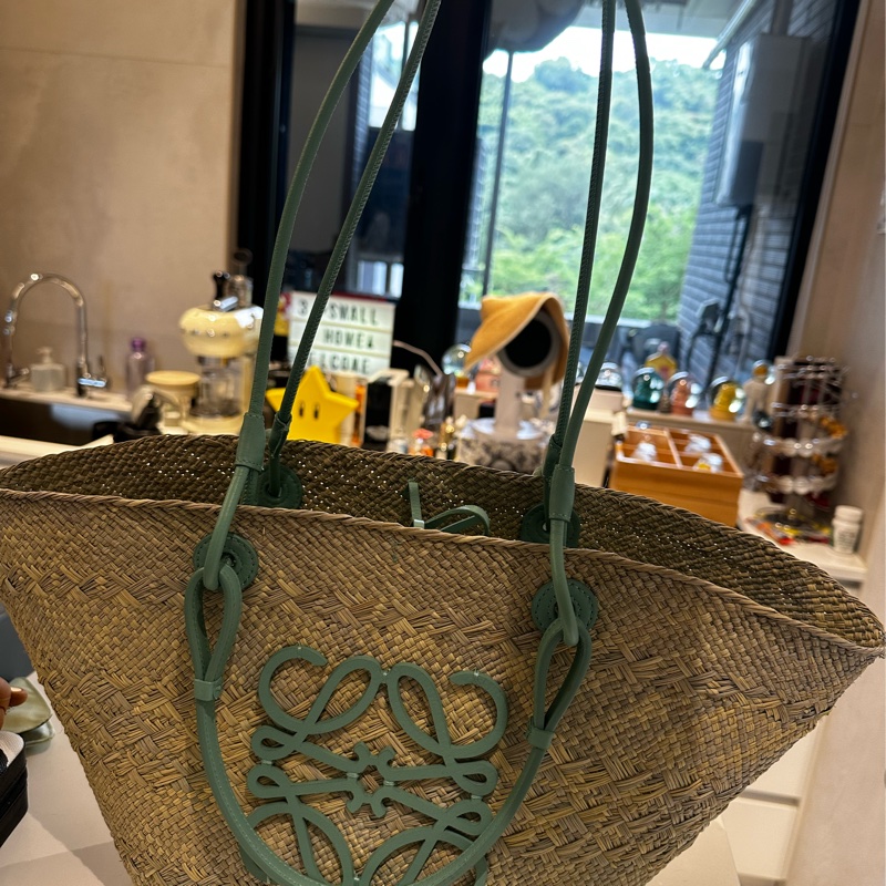 Loewe湖水綠草編大包-2